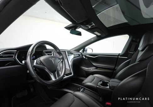Tesla Model S, 2018 3