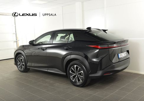 Lexus, 2025