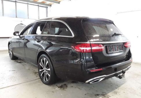 Mercedes-Benz E 300, 2021