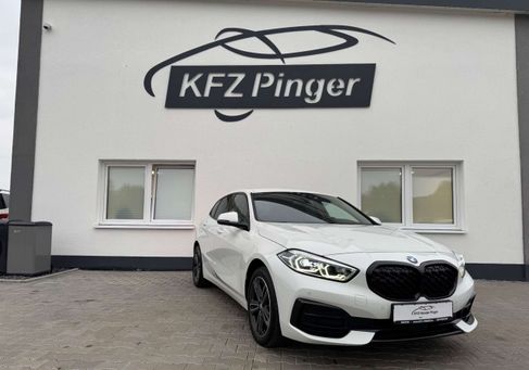 BMW 118, 2022
