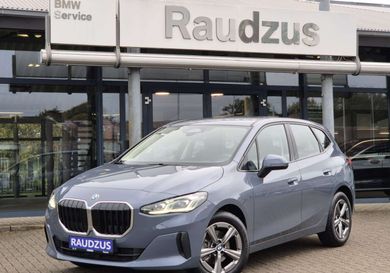 BMW 216, 2024