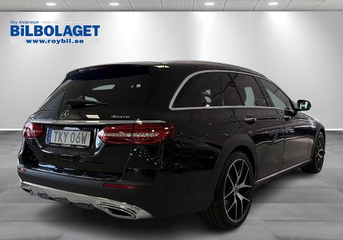 Mercedes-Benz E 220, 2022