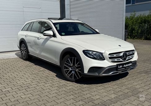 Mercedes-Benz E 400, 2020