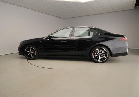 BMW 550, 2024
