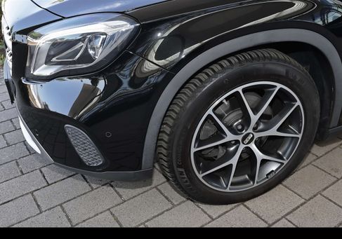 Mercedes-Benz GLA 250, 2019 3