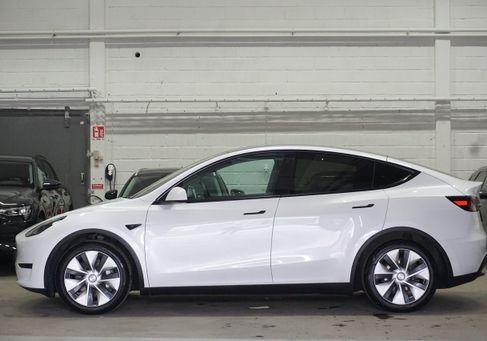 Tesla Model Y, 2023 3