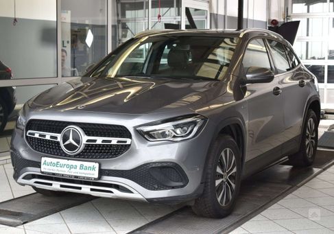 Mercedes-Benz GLA 250, 2020
