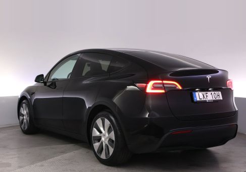 Tesla Model Y, 2023 3