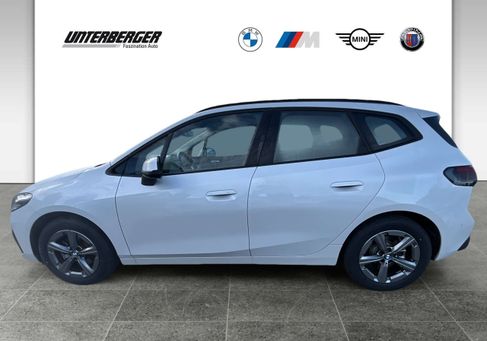 BMW 220, 2025 3