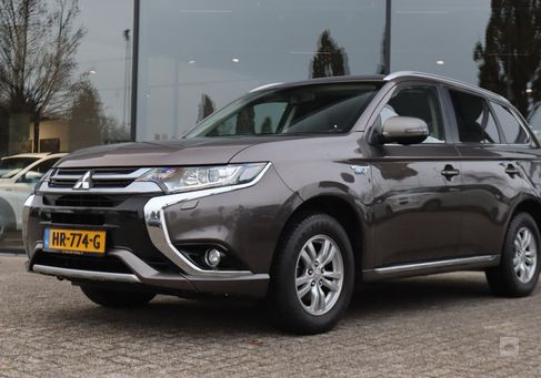 Mitsubishi Outlander, 2015