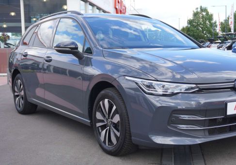 Volkswagen Golf, 2024 3