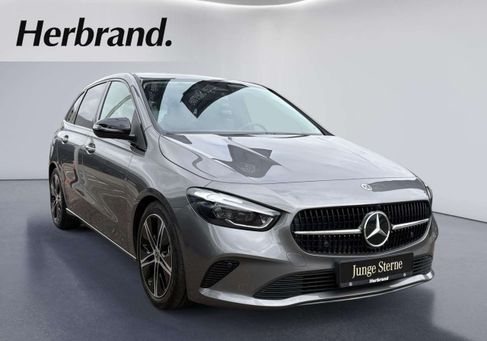Mercedes-Benz B 180, 2025 2