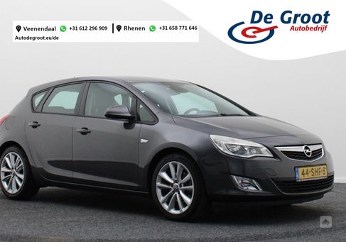 Opel Astra, 2011