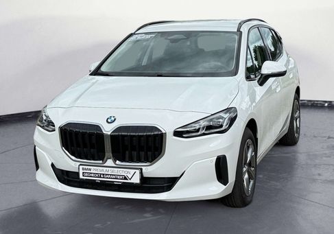 BMW 220, 2025
