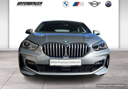BMW 118, 2022 2