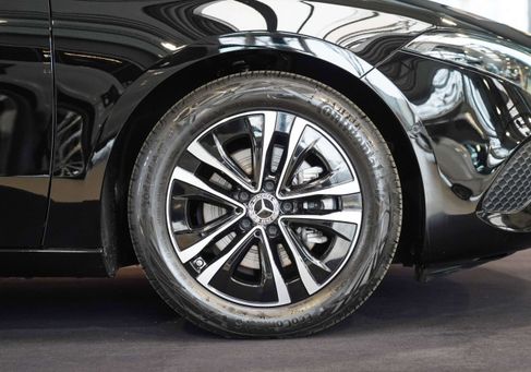 Mercedes-Benz A 200, 2023