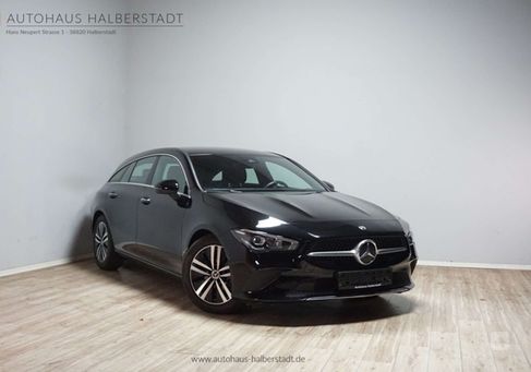 Mercedes-Benz CLA 200, 2022