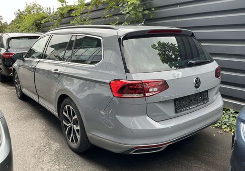 Volkswagen Passat, 2022