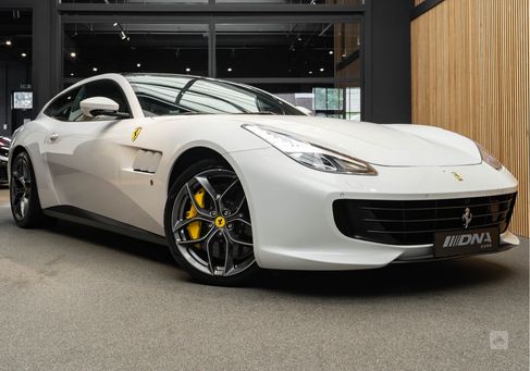 Ferrari GTC4Lusso, 2020