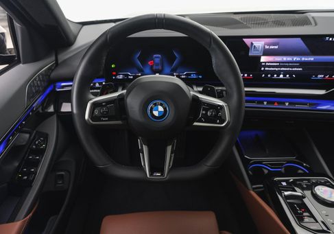 BMW 550, 2026