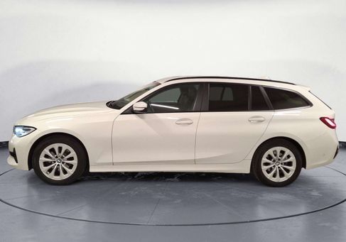 BMW 320, 2021 3