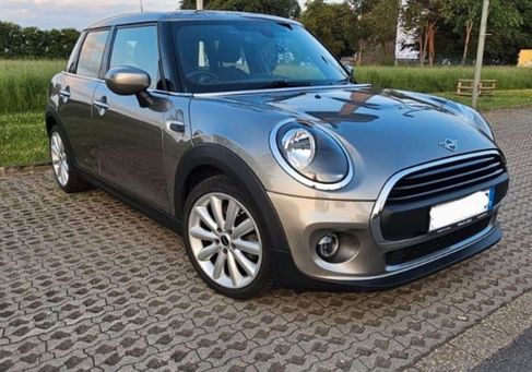MINI ONE, 2019