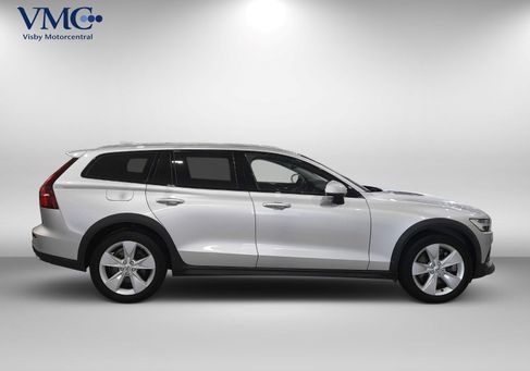 Volvo V60 Cross Country, 2020