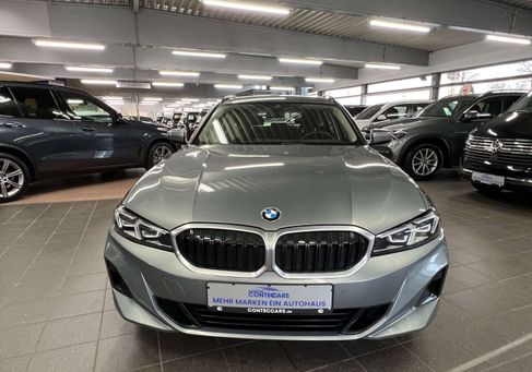 BMW 318, 2022