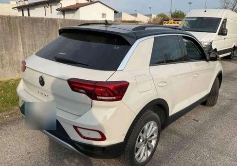 Volkswagen T-Roc, 2023 3
