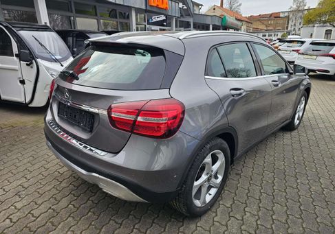 Mercedes-Benz CLA 180, 2017