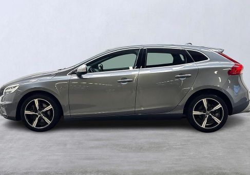 Volvo V40, 2018
