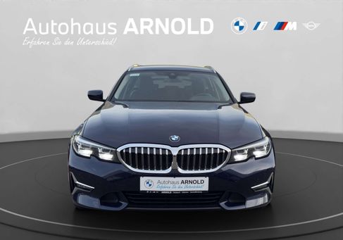 BMW 330, 2021