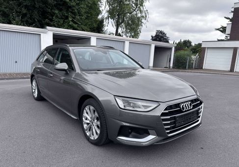 Audi A4, 2022