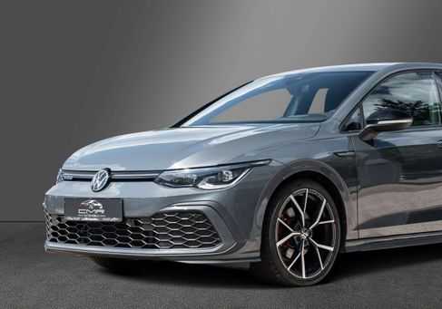 Volkswagen Golf, 2022