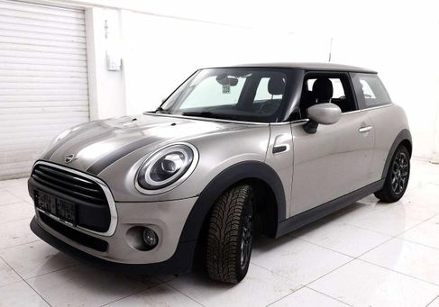 MINI ONE, 2019
