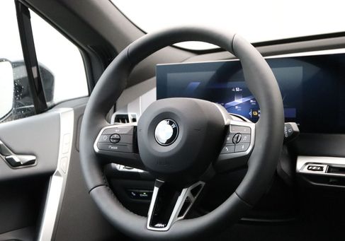 BMW iX, 2025