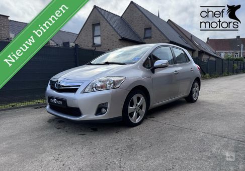 Toyota Auris, 2010