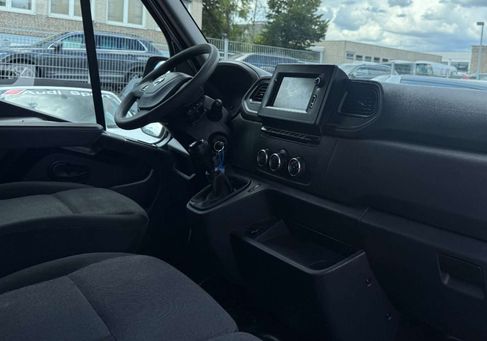 Nissan Interstar, 2022