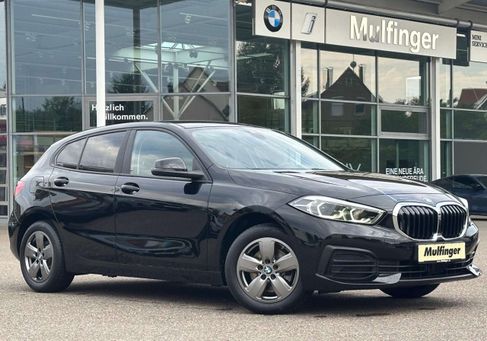BMW 118, 2023