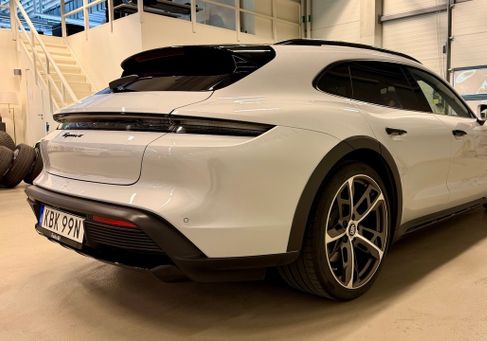 Porsche Taycan, 2022
