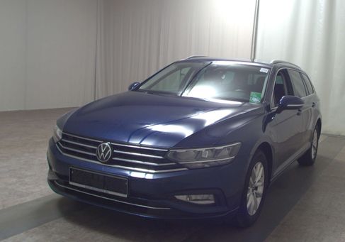 Volkswagen Passat, 2022