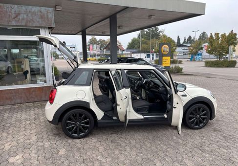 MINI ONE, 2019