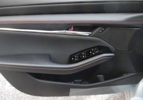 Mazda 3, 2026