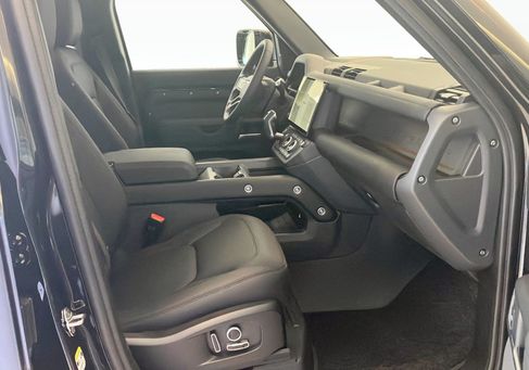 Land Rover Defender, 2026