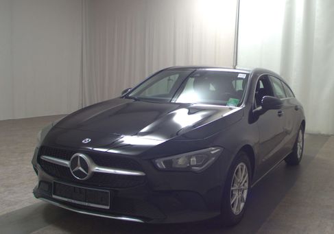 Mercedes-Benz CLA 180, 2022