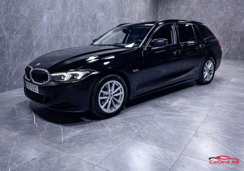 BMW 330, 2023