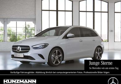 Mercedes-Benz B 180, 2022