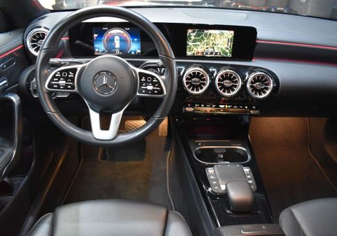 Mercedes-Benz CLA 220, 2021