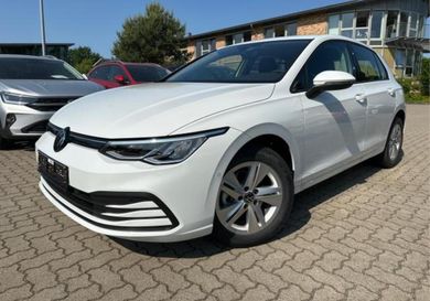 Volkswagen Golf, 2023