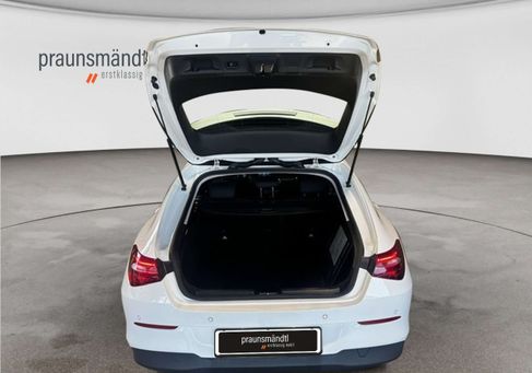 Mercedes-Benz CLA 180, 2023 3